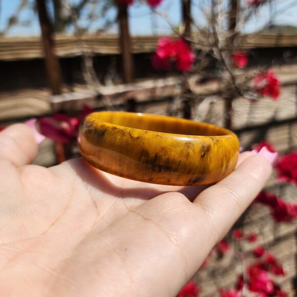 Vtg TESTED Butterscotch Bakelite Bangle Yellow Brown Marble End of Day Bracelet - Picture 6 of 17